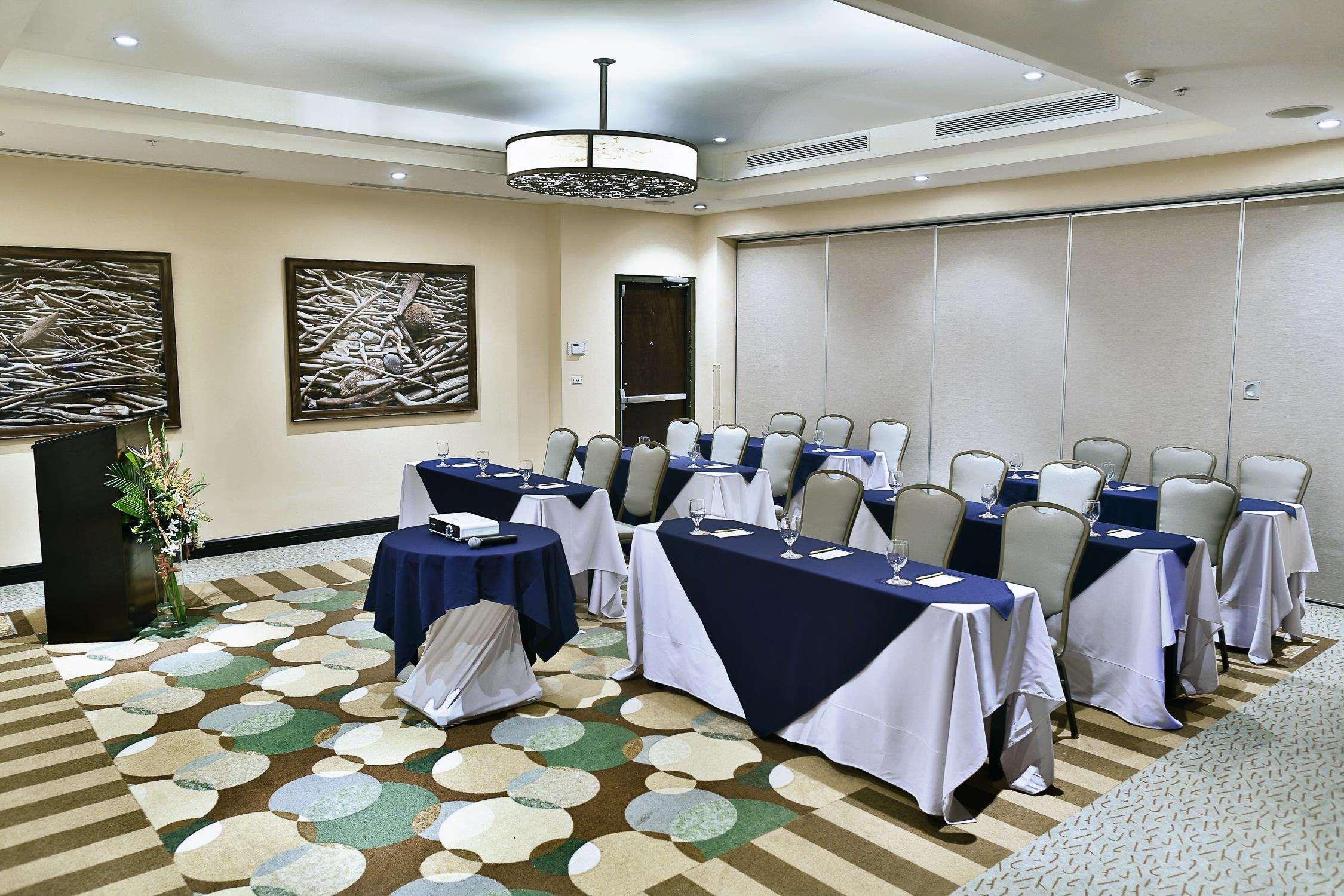 Hilton Garden Inn Guanacaste Airport Либерия Экстерьер фото