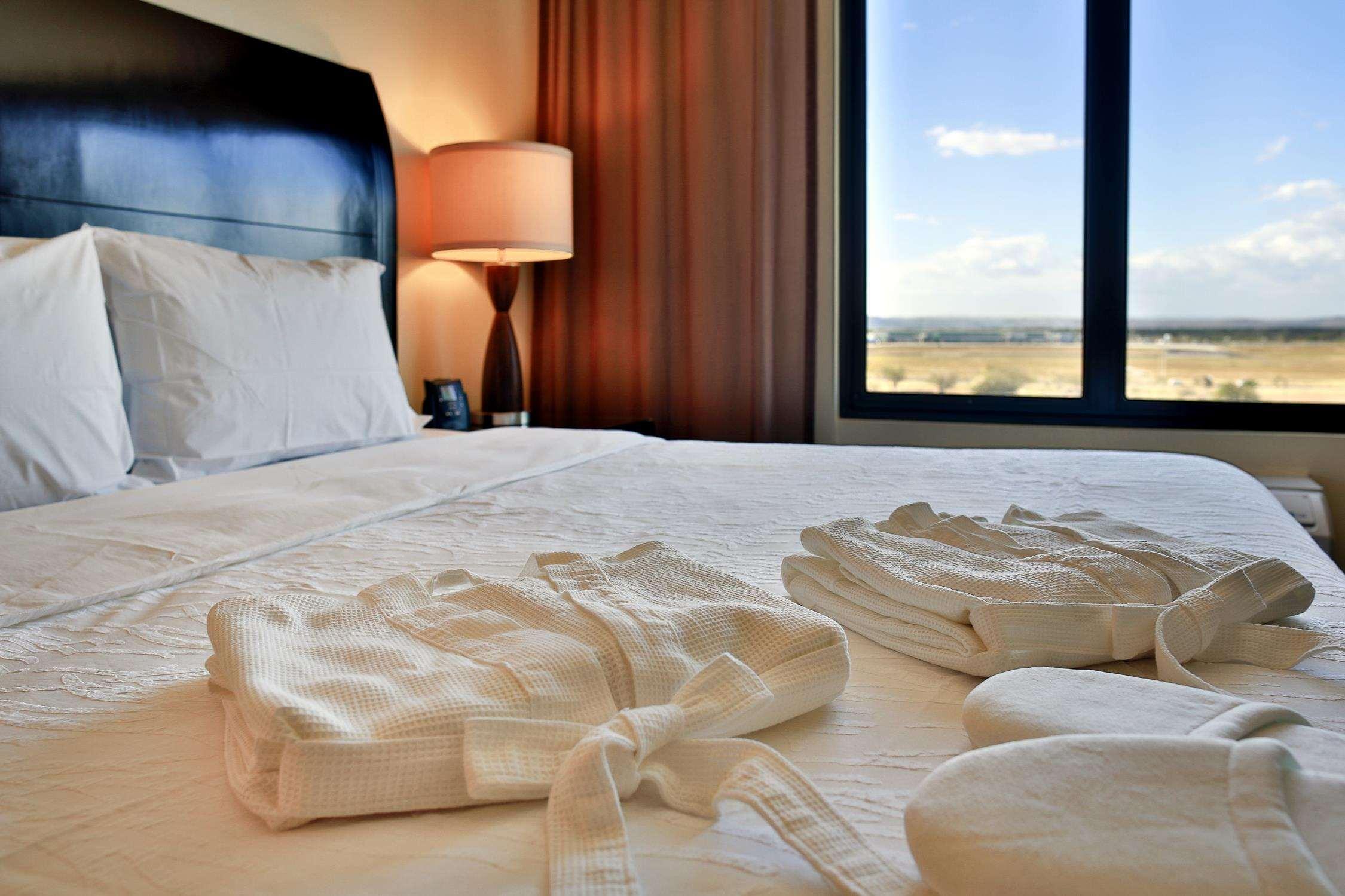 Hilton Garden Inn Guanacaste Airport Либерия Экстерьер фото